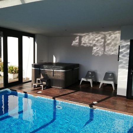 Casa Ceca De La Playa Y Barcelona, Con Piscina Climatizada Y Jacuzzi Villa Vallromanes Exterior photo